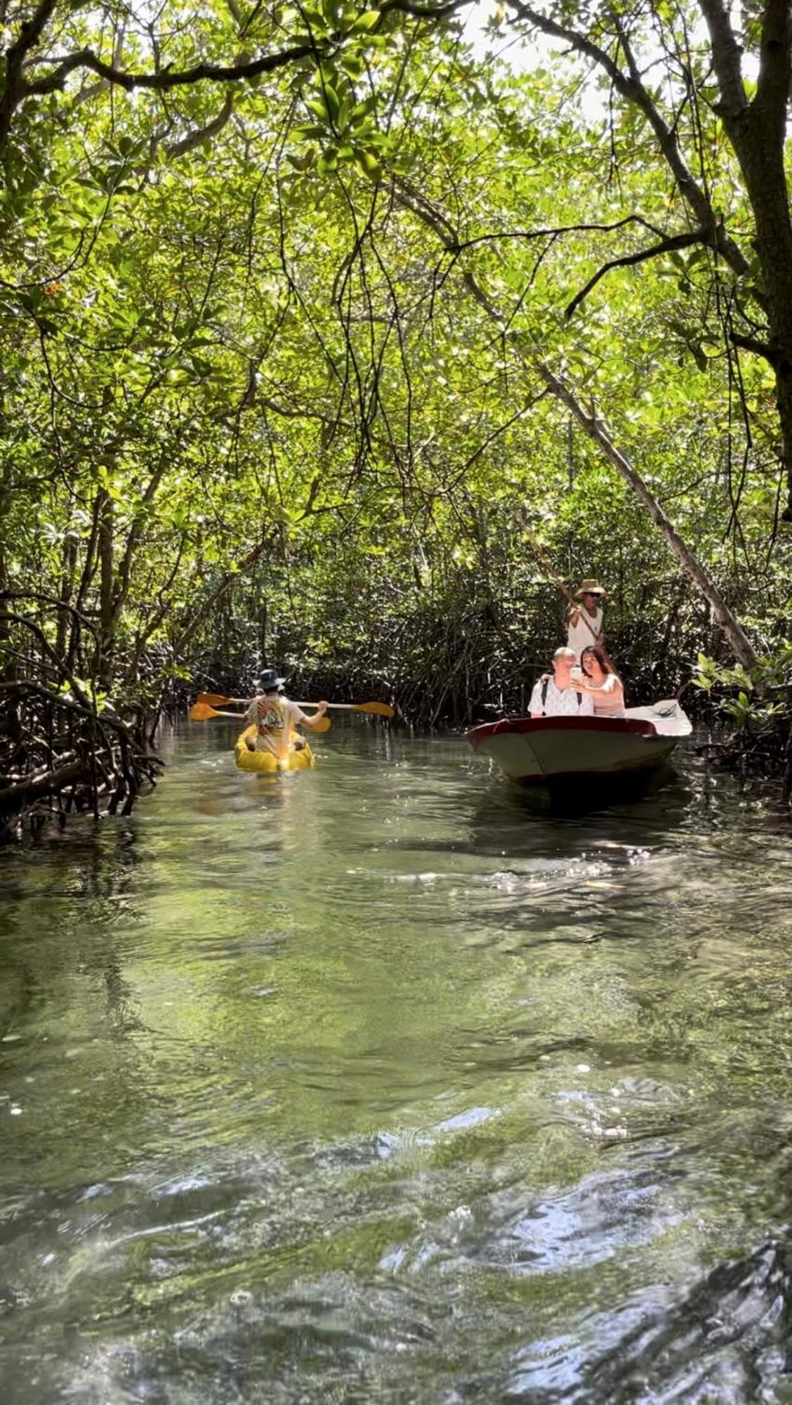 Mangrove Beach Hut Lembongan Esterno foto